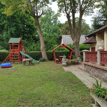 Balatonszemesi Nyaralohaz Vakantiehuis