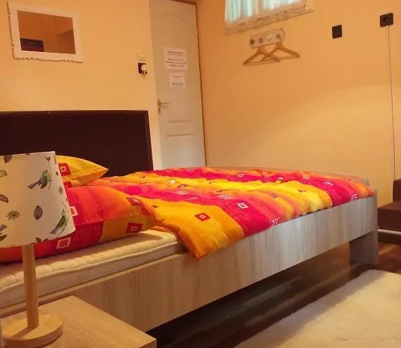 Balatonszemesi Nyaralohaz *